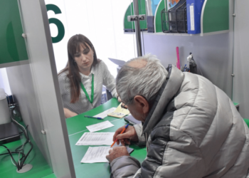 Статус ветерана праці — хто може отримати та які пільги він дає