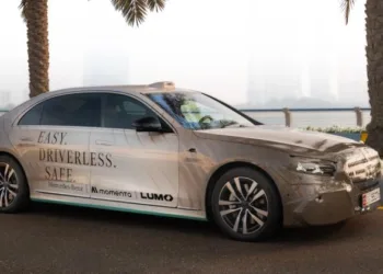 Mercedes виходить на ринок роботаксі разом із китайською Momenta в Абу-Дабі