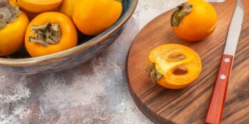 Если хурма “вяжет” рот — не выбрасывайте ее: 3 лучших способа сделать ее сладкой