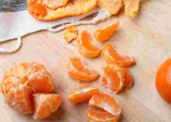 Як легко очистити мандарини від шкірки та мембран: поради шеф-кухаря