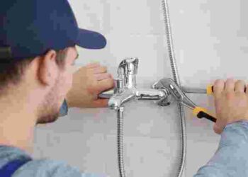 Майстра викликати не треба: як самостійно поміняти змішувач у ванній