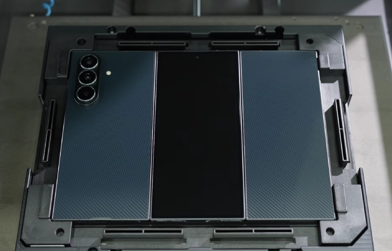 За міцність Galaxy Z TriFold можна не турбуватися: Samsung показала, як відбувається процес складання, тестування та контролю якості складного гаджета