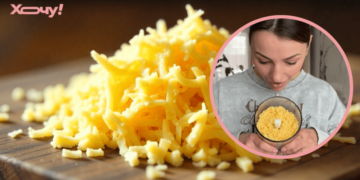 Как натереть гору сыра без терки за 5 секунд: хитрый лайфхак (ВИДЕО)