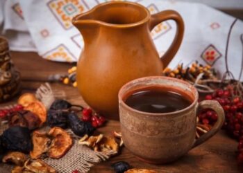 Как приготовить особенно ароматный и насыщенный узвар на Рождество: простой рецепт