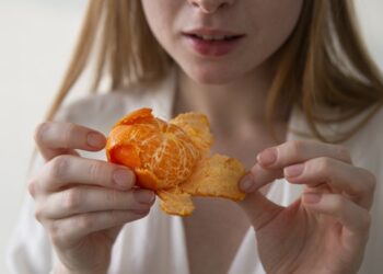 Крутой японский трюк, с которым кислые мандарины станут сладкими: просто залейте водой