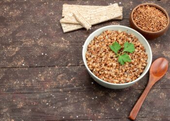 Сделайте это с гречкой перед варкой, чтобы получить идеальную рассыпчатую кашу: секрет аппетитного гарнира