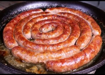 Такой колбасы в магазине не купишь: идеальный рецепт к Рождеству