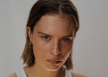 Ви досі в це вірите? 7 міфів про догляд за шкірою, які давно час забути