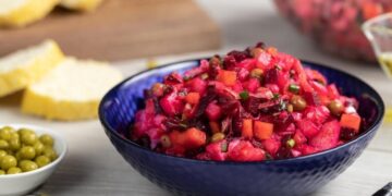 Винегрет “с нуля” за 30 минут: трюк, с которым свекла и морковь сварятся моментально