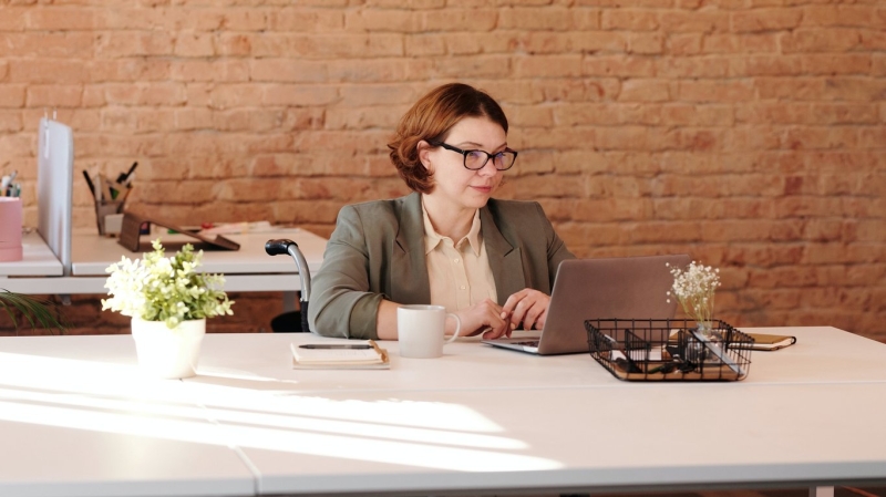 Вчителі в Україні можуть отримати 1 500 грн — що треба зробити