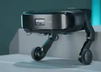 Роботи-пилососи відростили ноги: представлено модель Roborock Saros Rover, яка вміє підніматися сходами та навіть стрибати