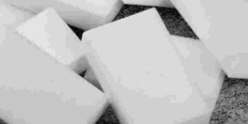 Універсальний помічник: несподівані способи використання меламінової губки