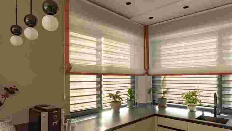 Функціональні і лаконічні: які переваги римських штор і коли вони справді доречні