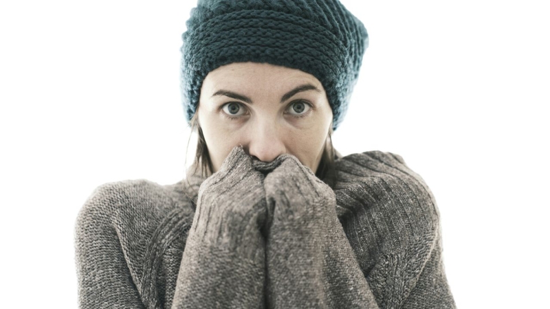 Чому шкіра старіє швидше взимку: головні помилки в догляді після 45 років