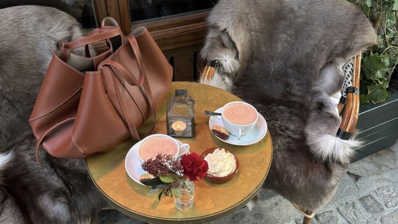 Ця сумка пасує до будь-якого верху, і вона точно потрібна вам взимку 2025/26