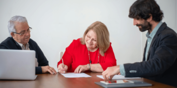 Договір дарування у 2026 році — як оформити та скільки це коштує