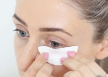 Як пофарбувати вії вдома і заощадити на салоні