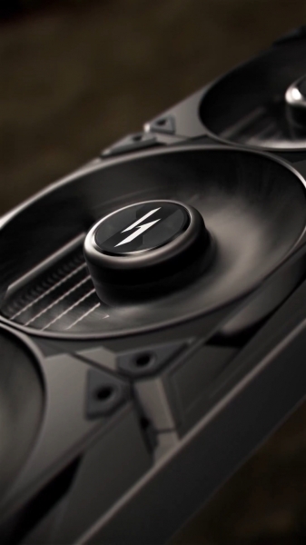 MSI анонсувала RTX 5090 Lightning з дисплеєм та живленням 1600 Вт від двох роз&rsquo;ємів &mdash; відеокарту вже розігнали