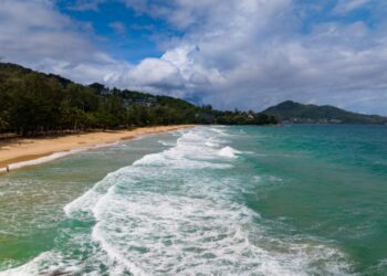 “Рятувальник не вмів плавати”: сестра загиблого у Таїланді туриста розповіла про трагедію