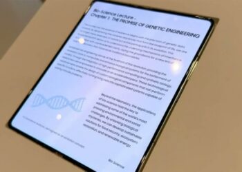 Samsung показала на CES 2026 складаний OLED-дисплей без складки