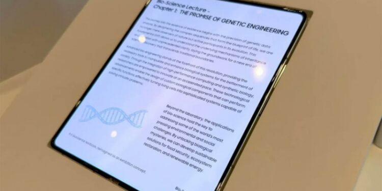 Samsung показала на CES 2026 складаний OLED-дисплей без складки