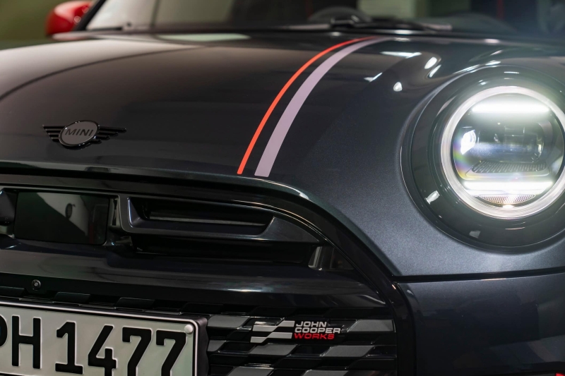 MINI Cooper S і Cooper JCW отримали версію GP Inspired Edition