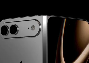 Складаний iPhone виходить із тіні: Apple замовила дисплеї з рекордно малою складкою