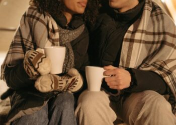 5 теплих ароматів із кавою та спеціями для тих, хто любить затишок у кожній ноті