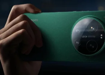 Xiaomi 17 і фотофлагман Xiaomi 17 Ultra дебютували на глобальному ринку — батареї менші, а ціни значно вищі