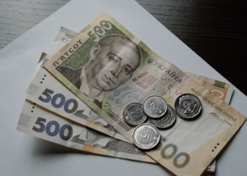 647 грн щомісяця — хто має право на доплату до пенсії у 2026 році