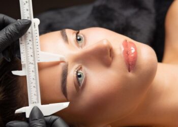 Більше ніякого шугарингу та дорогих масок: мій чесний досвід відмови від б’юті-послуг