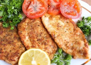 Чем залить мясо, чтобы отбивные получились сочными и нежными, как пух: лайфхак для шикарного блюда