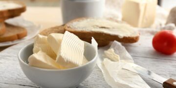 Чи можна заморожувати вершкове масло насправді: не всі господині знають