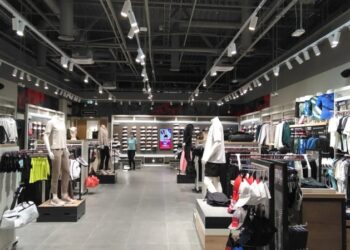 Популярний бренд піде з України — які магазини в Києві скоро закриють