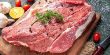 Это мясо самое нежное и сочное: назвали недорогую часть свинины, на которую редко обращают внимание