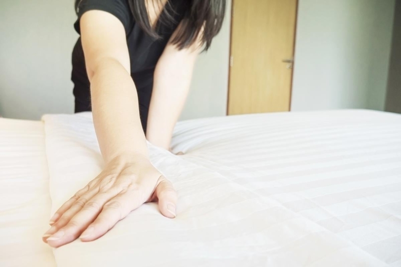 Як почистити матрац: простий спосіб за 2-3 хвилини без води та "хімії"