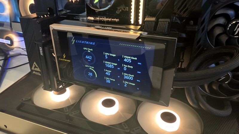 Ютубер спалив MSI RTX 5090 Lightning з ціною $5000 заради рекордного бенчмарка