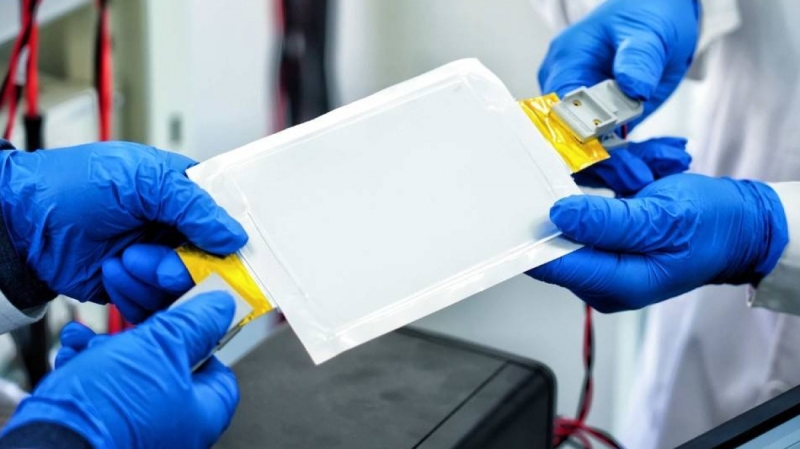 Китай створив батарею на 700 Вт•год/кг: електромобілі можуть отримати понад 1000 км запасу ходу