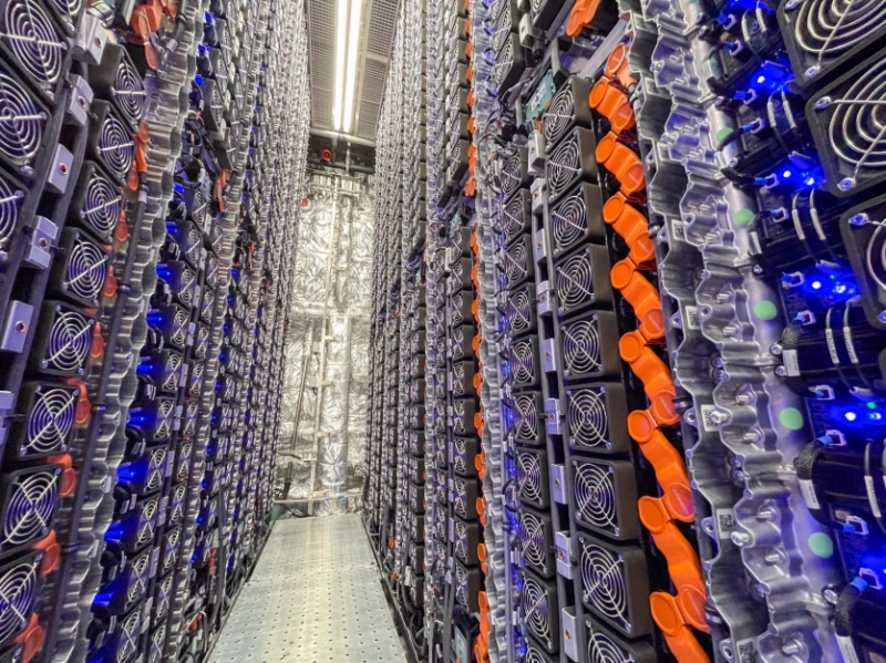 На воду спустили найбільший у світі електричний корабель: із 250 тоннами акумуляторів на 40 МВт&sdot;год