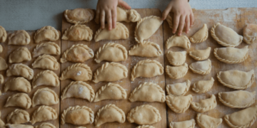 Не лейте это в кастрюлю – замешайте в тесто: один ингредиент сделает вареники шикарными