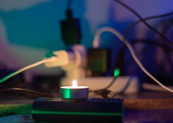 Скільки протримається зв’язок в Україні у “тотальний” блекаут? Відповідають Київстар, Vodafone та lifecell