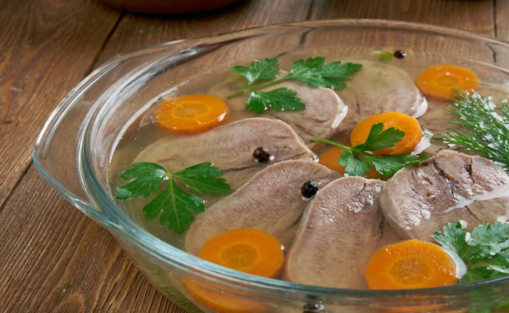 Сколько времени готовить свиной язык, чтобы получить деликатес: что сделать перед варкой