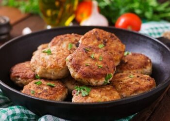 В этих котлетах нет мяса, а получаются более вкусные, чем мясные: аппетитные и очень сочные (РЕЦЕПТ)