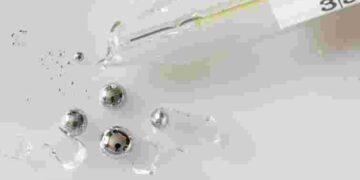 Смертельно небезпечно: що зробити, якщо розбився ртутний градусник