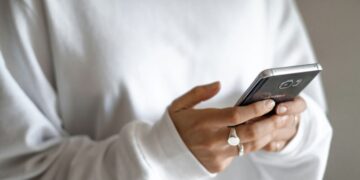 Як визначити, хто телефонує вам з незнайомого номера