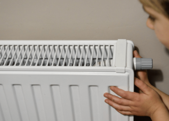 Опалювальний сезон: деяким українцям припинять подачу тепла вже 24 березня