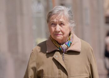 Пенсіонерам в Україні доступні бюджетні тарифні плани: ціни і наповнення