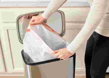 Як позбутися запаху в сміттєвому відрі: ефективний спосіб з содою