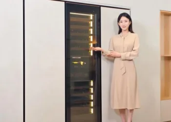 Samsung Infinite AI Wine Refrigerator: коли холодильник знається на вині краще за власника