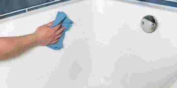 Спирт і перекис водню вам допоможуть: що робити, якщо на ванні з’явилась іржа